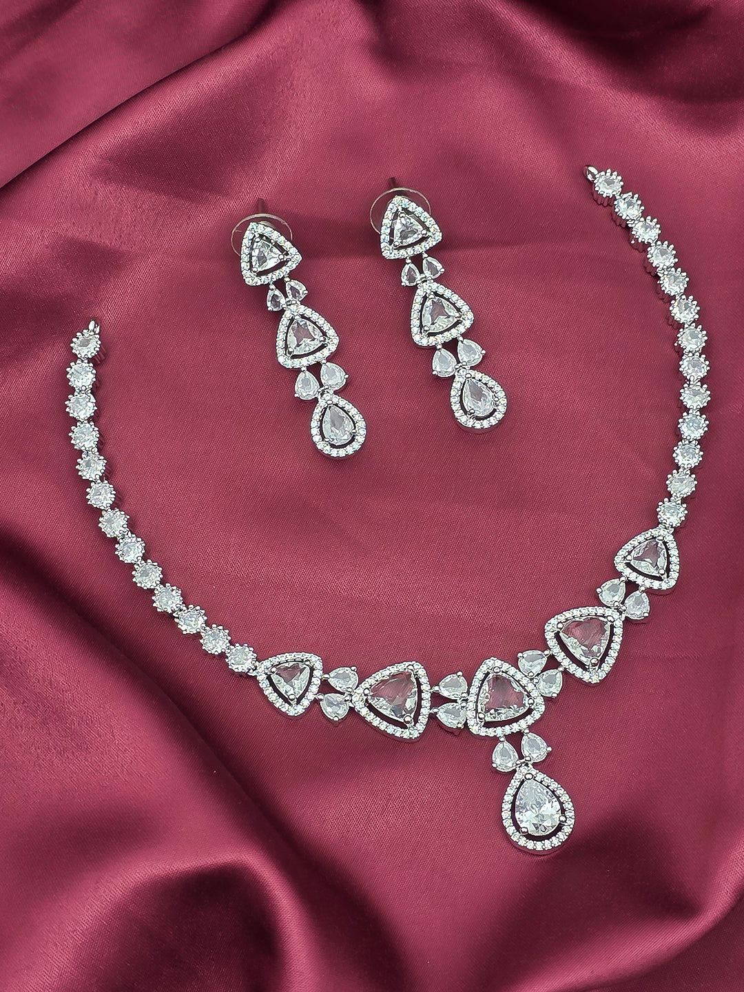 Premium Quality Ad Neckset With Studs - Silver