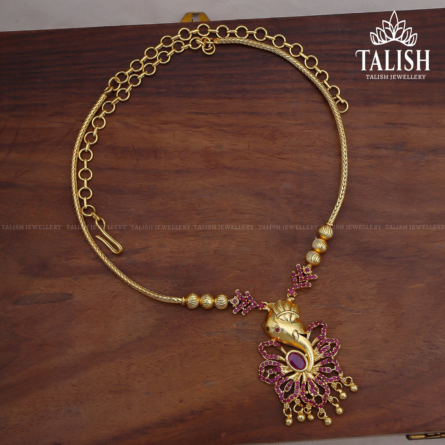 Premium Quality Ad Neckset With Studs