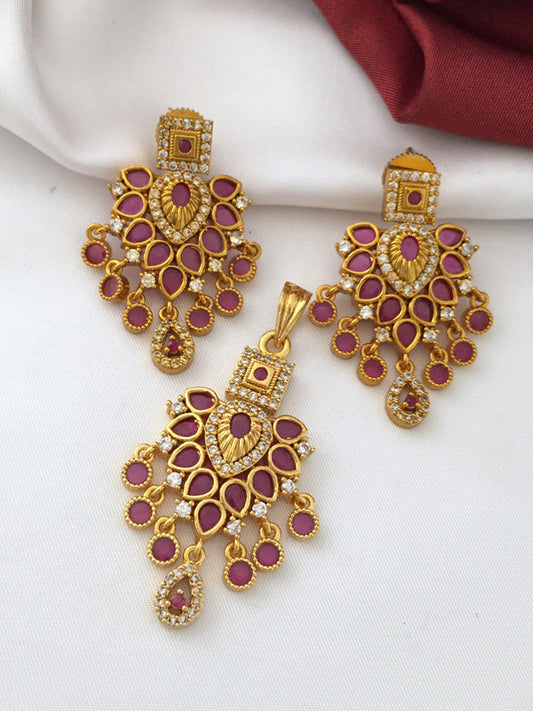 American Diamond Dollar With Earrings - Red